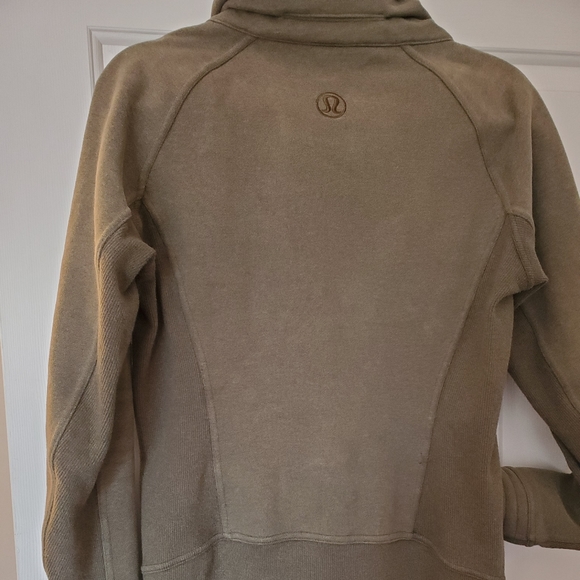 Lululemon jacket - Picture 2 of 8